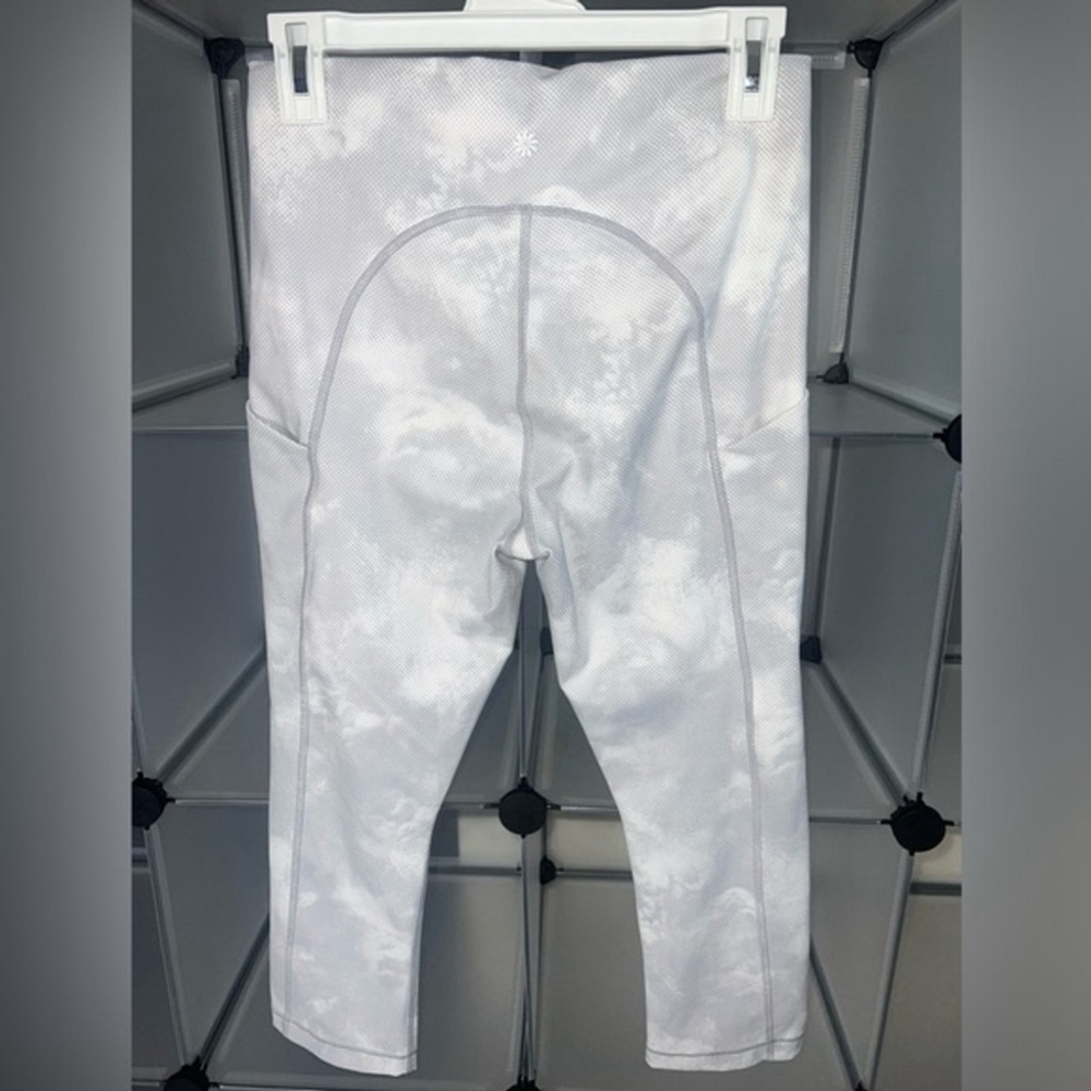 Athleta Women's Ultimate Stash Pocket Printed Crop Leggings White Gray Size M - Picture 9 of 10